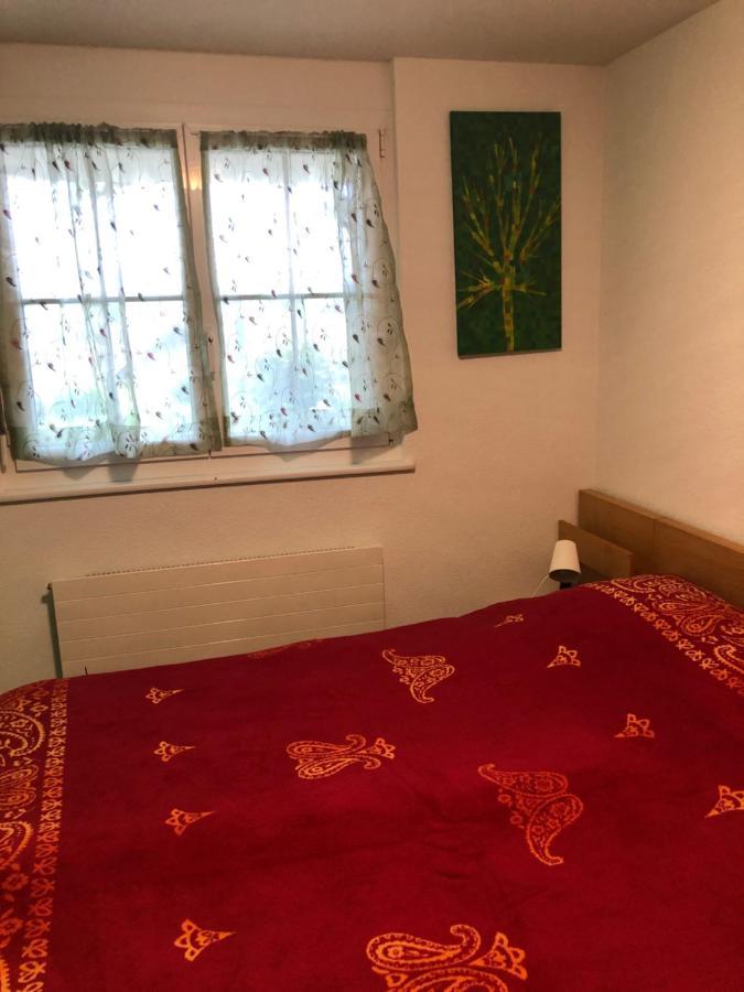 Mona'S Sleep & Go Bed and Breakfast Buren  Buitenkant foto