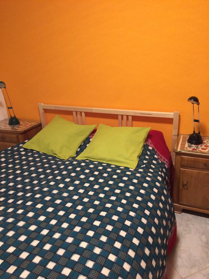 Mona'S Sleep & Go Bed and Breakfast Buren  Buitenkant foto