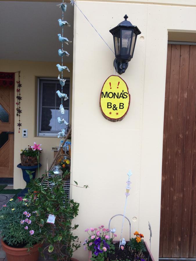 Mona'S Sleep & Go Bed and Breakfast Buren  Buitenkant foto